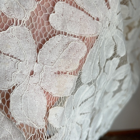 Alya Lace High Neck Tank Top Blouse - Picture 4 of 5